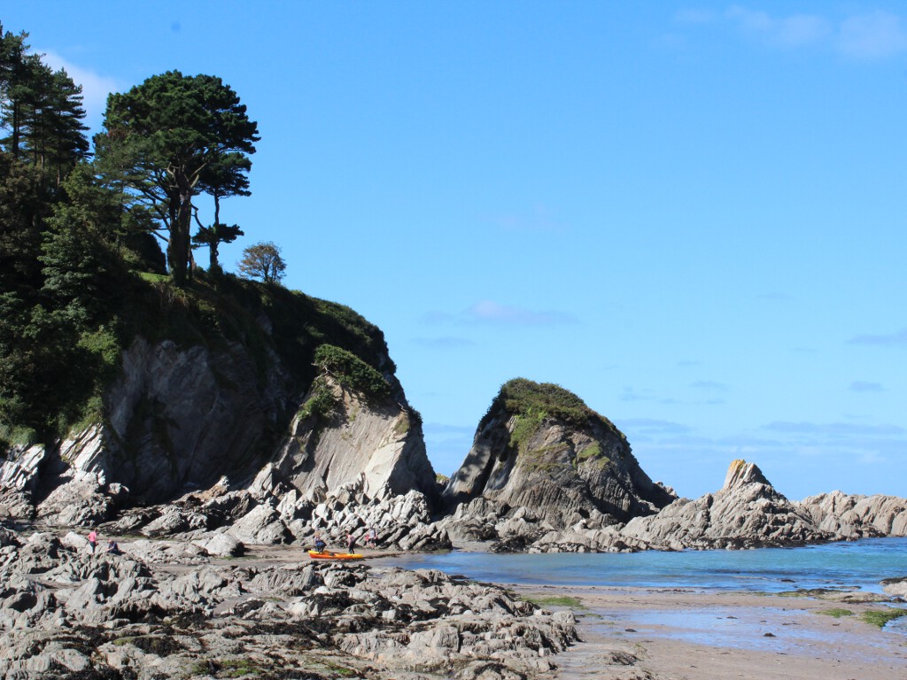 Lee bay rock formations